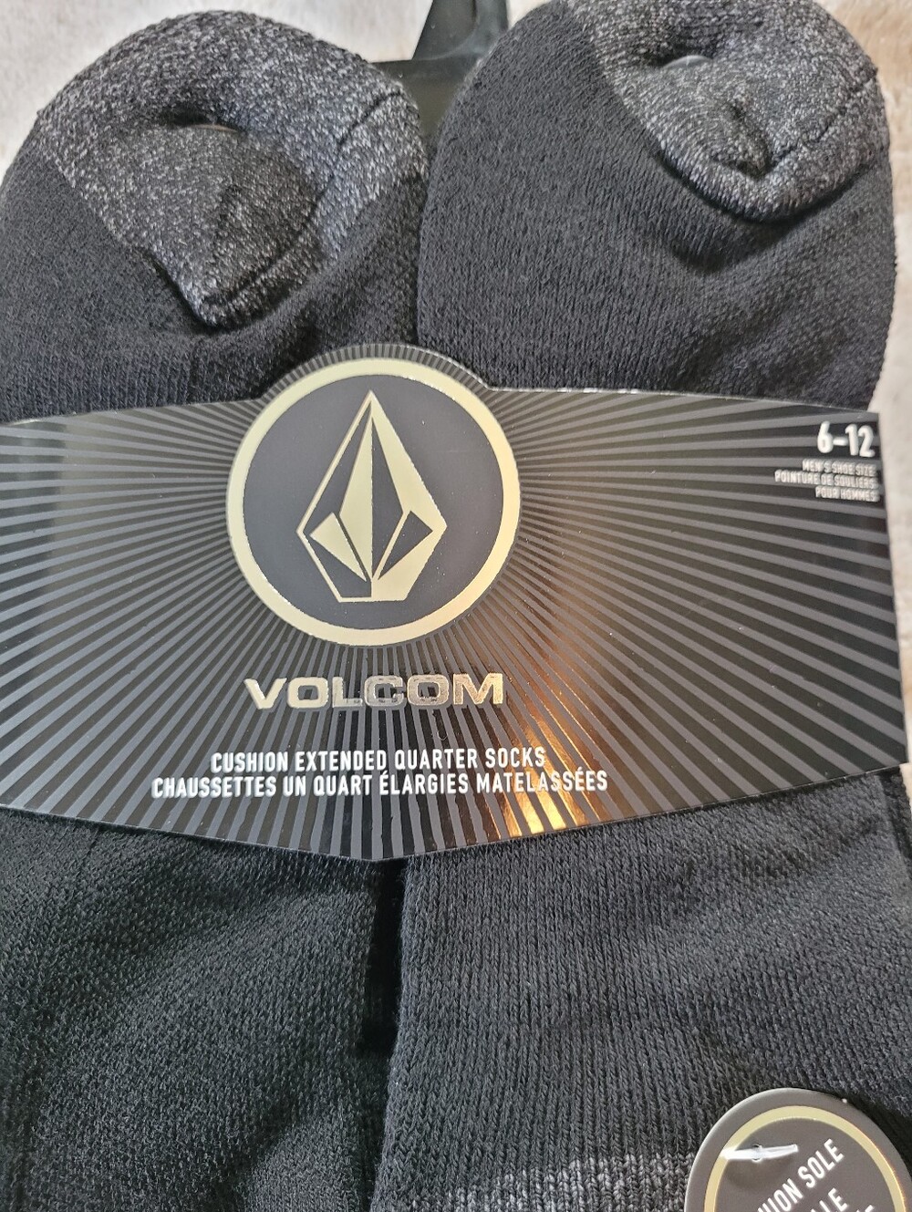 8-Pairs Volcom Mens Size 6-12 Cushioned Quarter Socks Black White Gray - Picture 2 of 10
